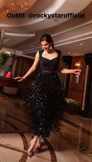 Taapsee Pannu feet photo thumbnail