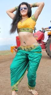 Taapsee Pannu feet photo thumbnail