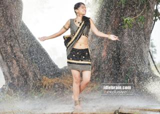 Taapsee Pannu feet photo thumbnail