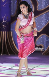 Taapsee Pannu feet photo thumbnail