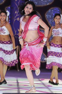 Taapsee Pannu feet photo thumbnail