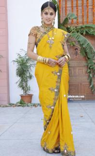 Taapsee Pannu feet photo thumbnail