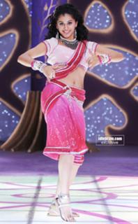 Taapsee Pannu feet photo thumbnail