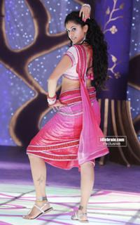 Taapsee Pannu feet photo thumbnail