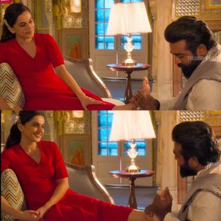 Taapsee Pannu feet photo thumbnail