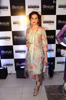 Taapsee Pannu feet photo 18