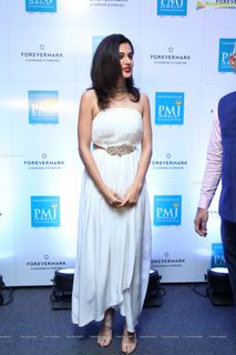 Taapsee Pannu feet photo 17