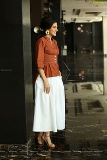 Taapsee Pannu feet photo 16