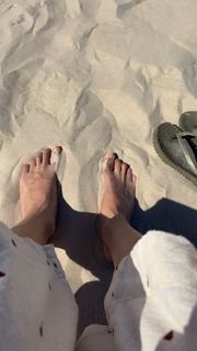 Taapsee Pannu feet photo 5