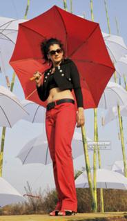 Taapsee Pannu feet photo thumbnail
