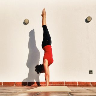 Tabata Jalil feet photo thumbnail