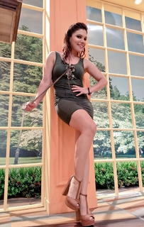 Tabata Jalil feet photo thumbnail