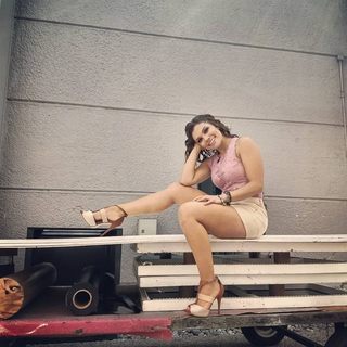 Tabata Jalil feet photo thumbnail