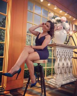 Tabata Jalil feet photo thumbnail