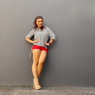 Tabata Jalil feet photo thumbnail