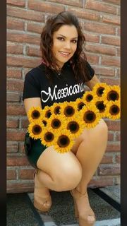 Tabata Jalil feet photo thumbnail