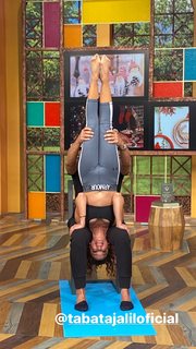 Tabata Jalil feet photo thumbnail