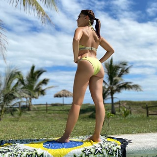 Tabata Jalil feet photo thumbnail