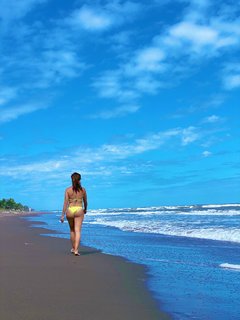 Tabata Jalil feet photo thumbnail