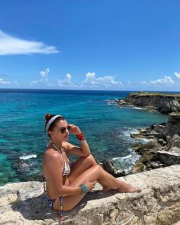 Tabata Jalil feet photo thumbnail