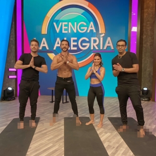 Tabata Jalil feet photo thumbnail