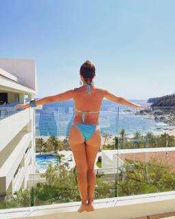 Tabata Jalil feet photo thumbnail