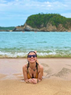 Tabata Jalil feet photo thumbnail