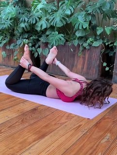 Tabata Jalil feet photo thumbnail