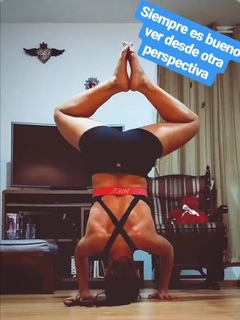 Tabata Jalil feet photo thumbnail