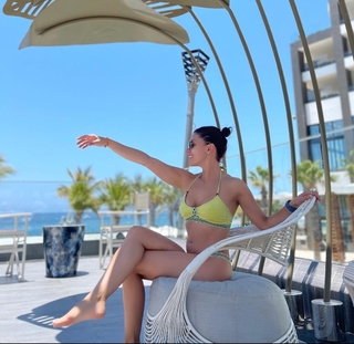 Tabata Jalil feet photo thumbnail