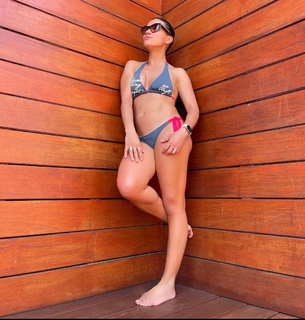 Tabata Jalil feet photo thumbnail