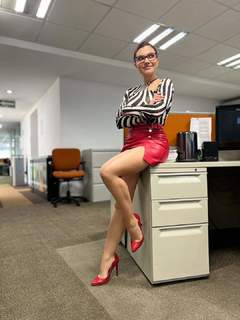 Tabata Jalil feet photo thumbnail