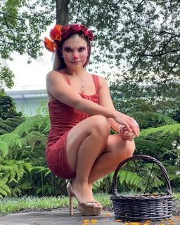 Tabata Jalil feet photo thumbnail