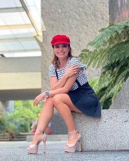 Tabata Jalil feet photo thumbnail