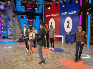 Tabata Jalil feet photo thumbnail