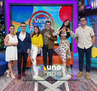 Tabata Jalil feet photo thumbnail