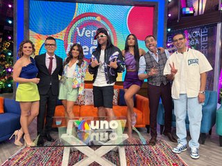 Tabata Jalil feet photo thumbnail