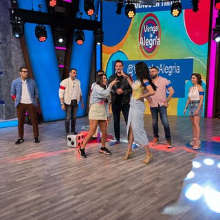 Tabata Jalil feet photo thumbnail