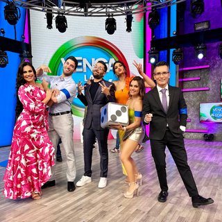 Tabata Jalil feet photo thumbnail