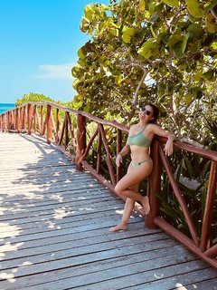 Tabata Jalil feet photo thumbnail