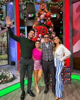 Tabata Jalil feet photo thumbnail