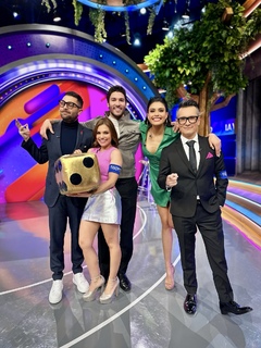 Tabata Jalil feet photo thumbnail