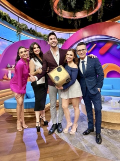 Tabata Jalil feet photo thumbnail