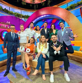 Tabata Jalil feet photo thumbnail