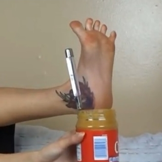 Tabby Sharp feet photo 6