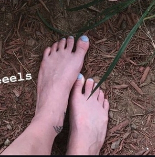 Tabby Sharp feet photo 20