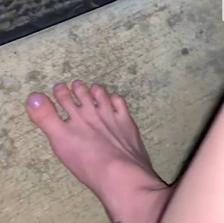 Tabby Sharp feet photo 15