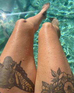 Tabby Sharp feet photo 17