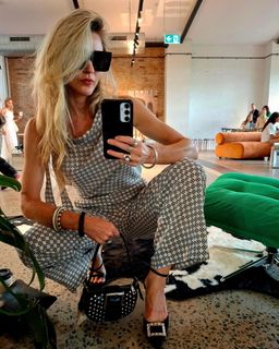 Tabrett Bethell feet photo 4