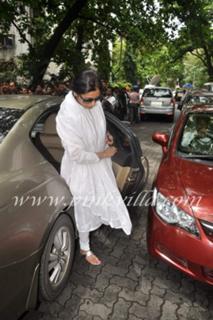 Tabu feet photo thumbnail